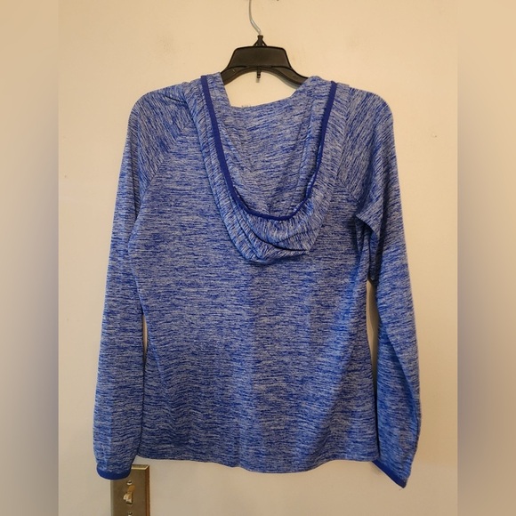 Under Armour blue long sleeve loose fit Hooded Shirt size womens medium - Picture 4 of 4